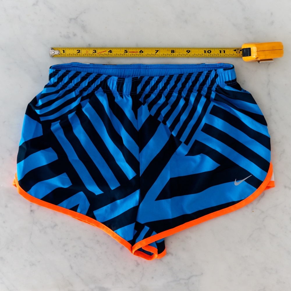 👀 Cute Nike Dazzle Camo Running Shorts ✌🏽